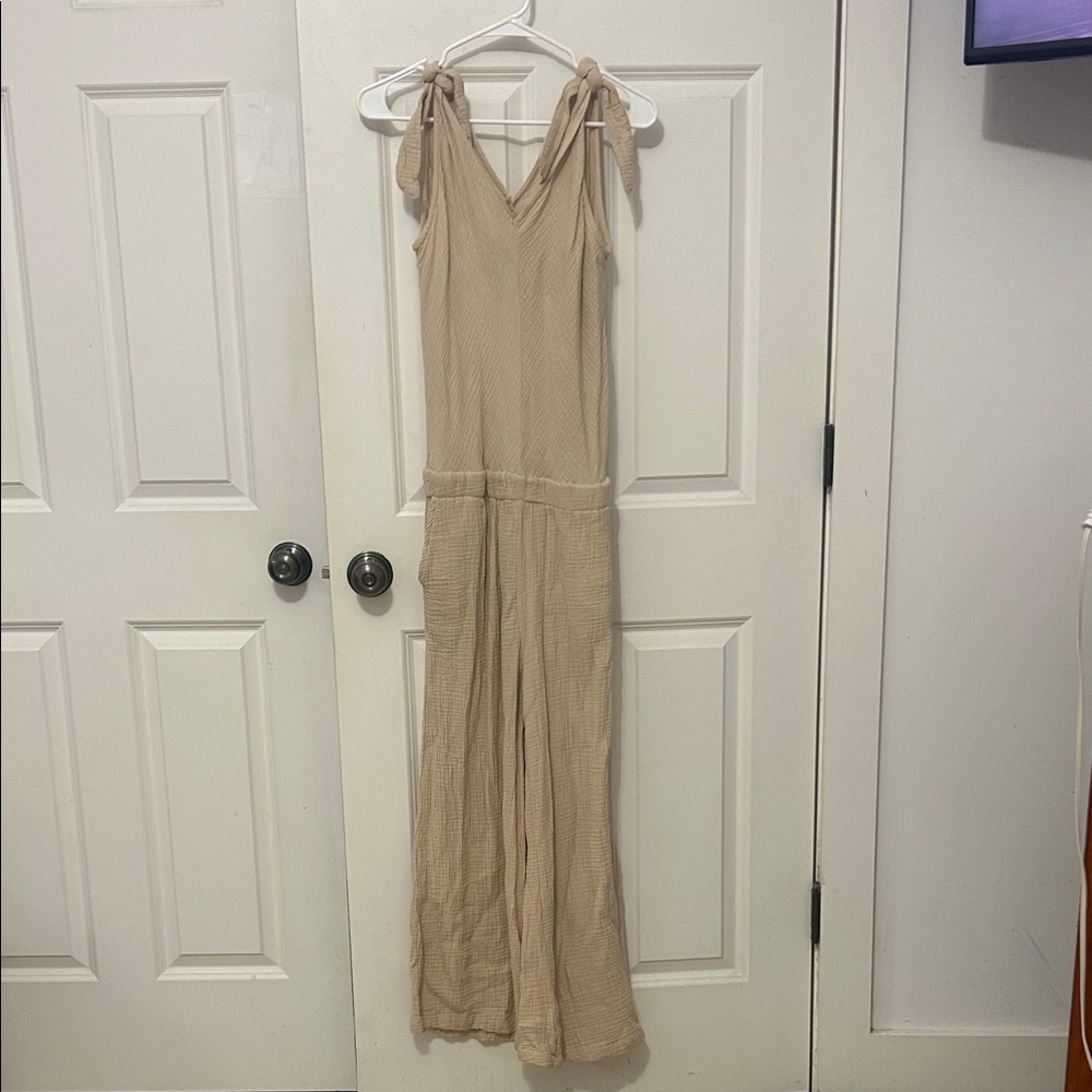 4ourDreamers tank romper size large beige crinkle material